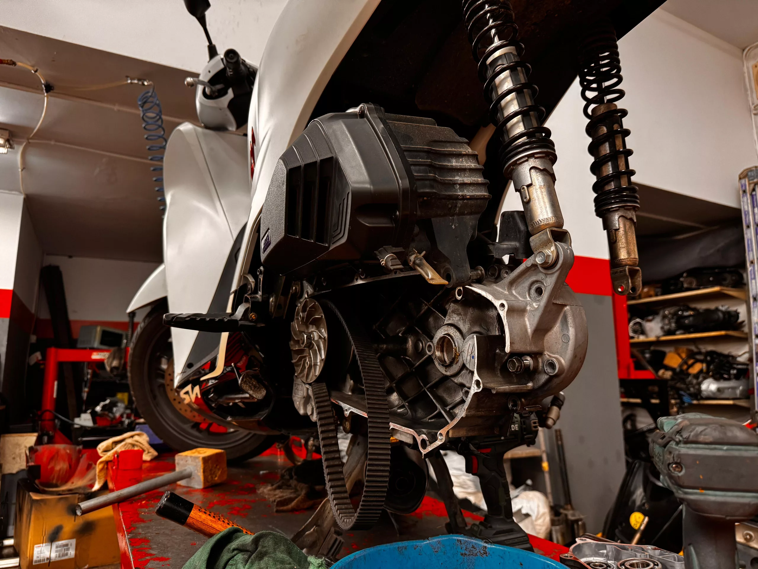 TALLER MECANICO MOTOS MATARO